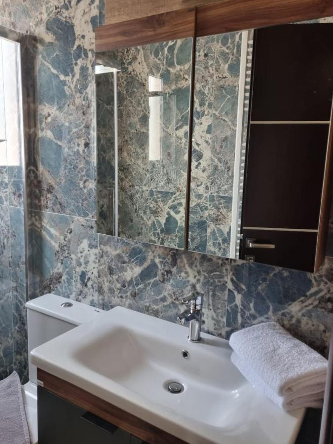 Valentina'S Luxe Apartment マスティハリ エクステリア 写真