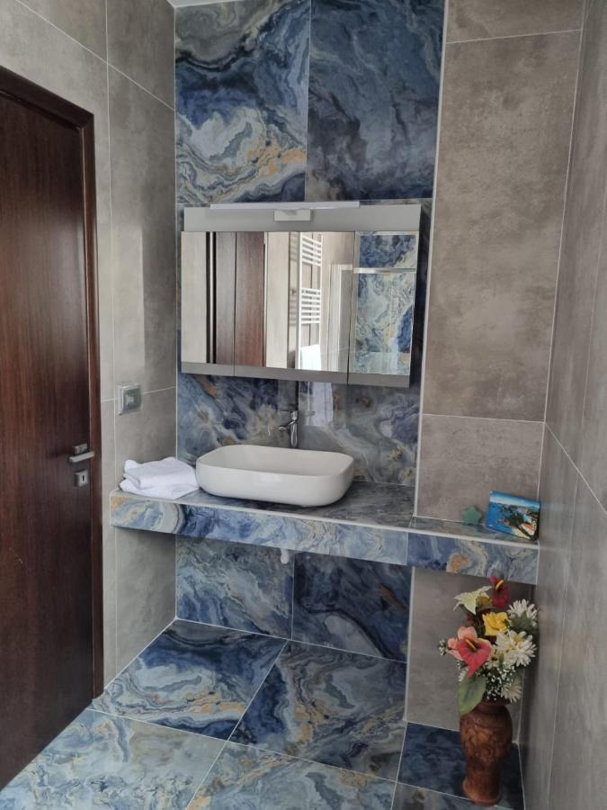 Valentina'S Luxe Apartment マスティハリ エクステリア 写真