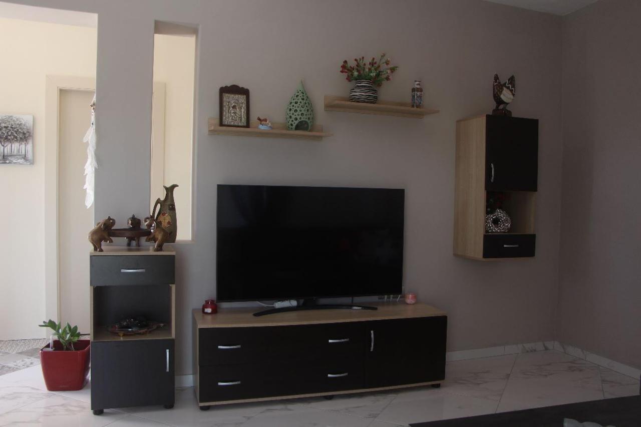 Valentina'S Luxe Apartment マスティハリ エクステリア 写真
