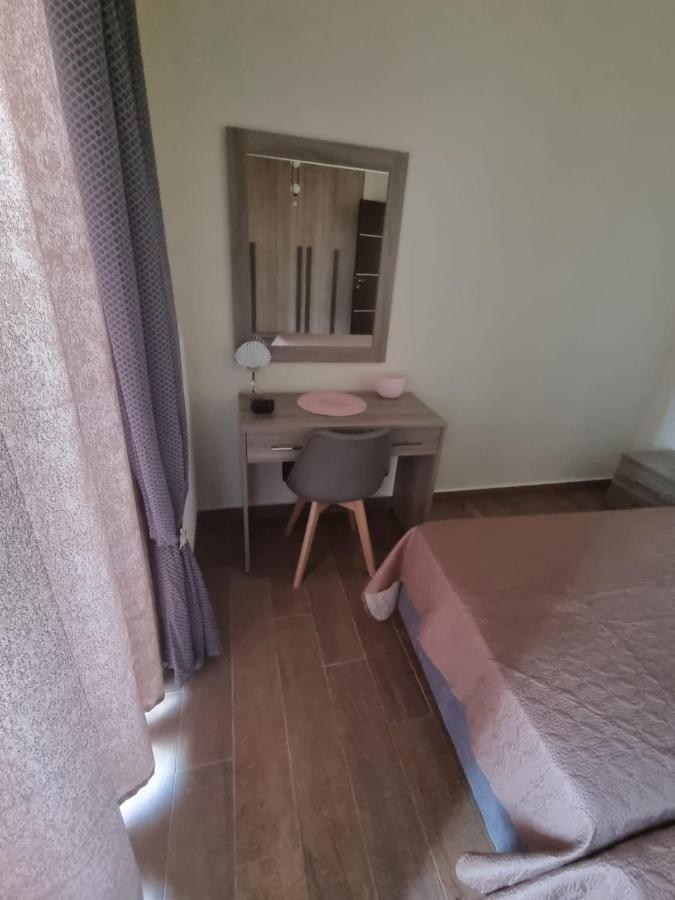 Valentina'S Luxe Apartment マスティハリ エクステリア 写真